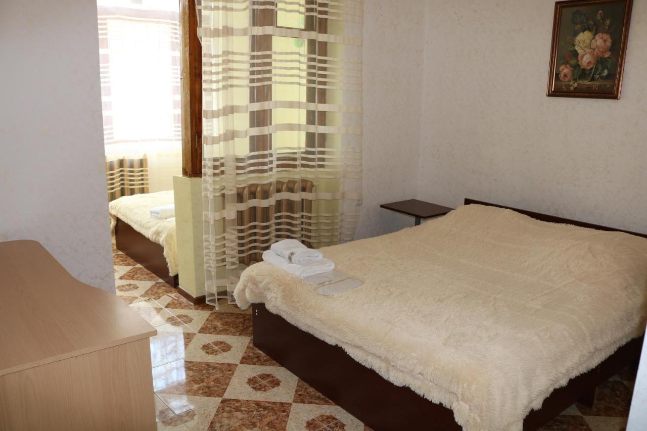 Hotel 333 เยเรวาน ภายนอก รูปภาพ